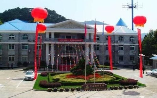 Lushan Guomai Hotel