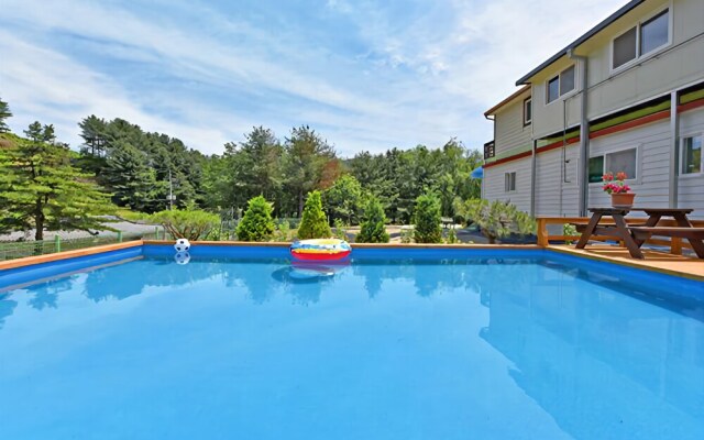Pocheon Shine Hill Pension