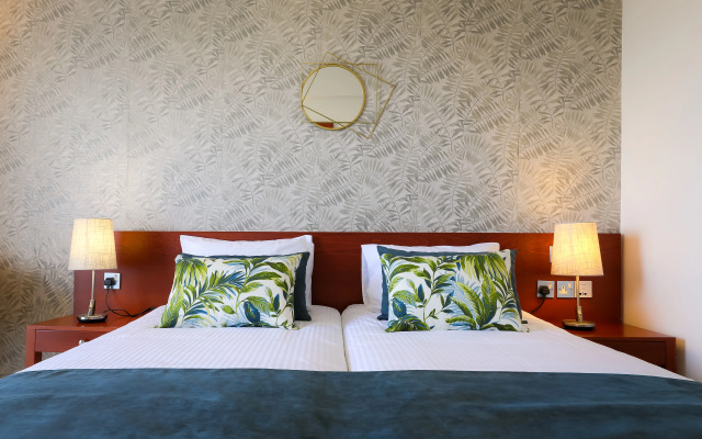 Cavo Zoe Seaside Hotel
