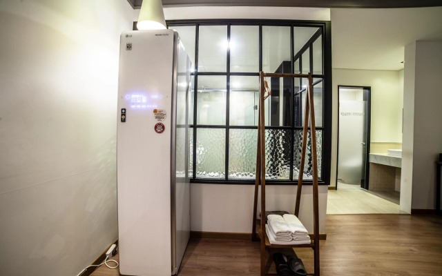 Hotel Stay 53