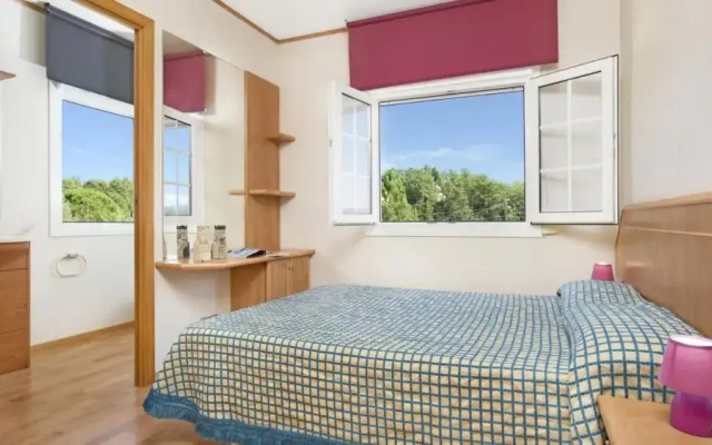 Araceli in Vidreres With 3 Bedrooms and 2 Bathrooms