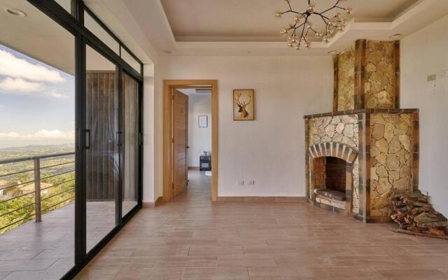 Villa Favella-Pop-Art-View-7BR-Jamaca De Dios-Balcony-Dream