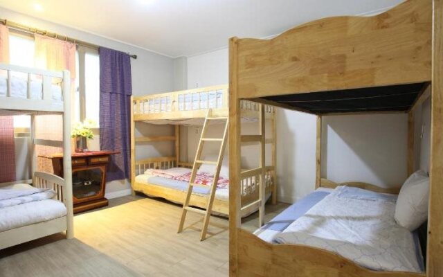 Pohang Youngildae Guesthouse - Hostel