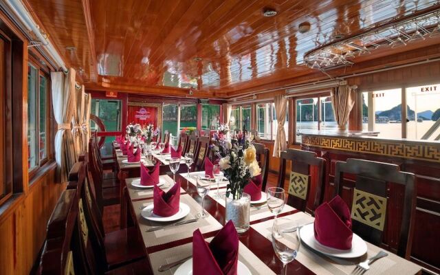 Cozy Bay Cruise