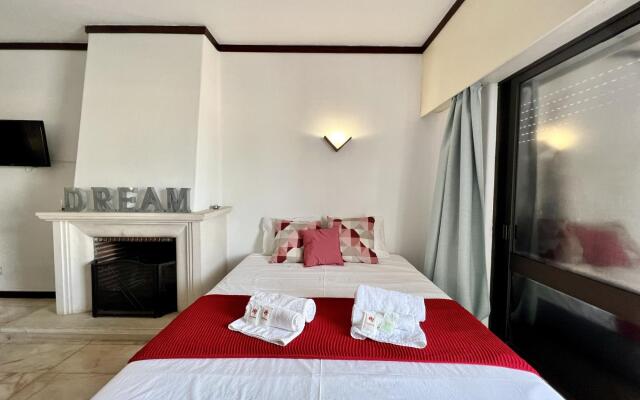 Albufeira Central 3 With Pool by Homing