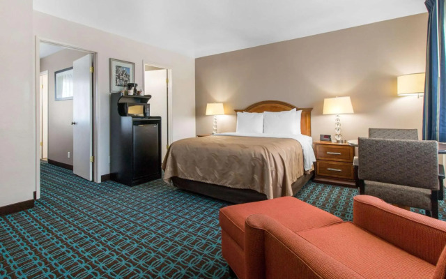 Ramada Bayside Inn & Suites Eureka