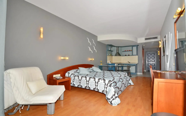 Evilion & Stilvi Sea & Sun Hotels
