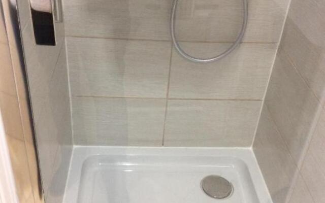 Front de mer les pieds dans l'eau