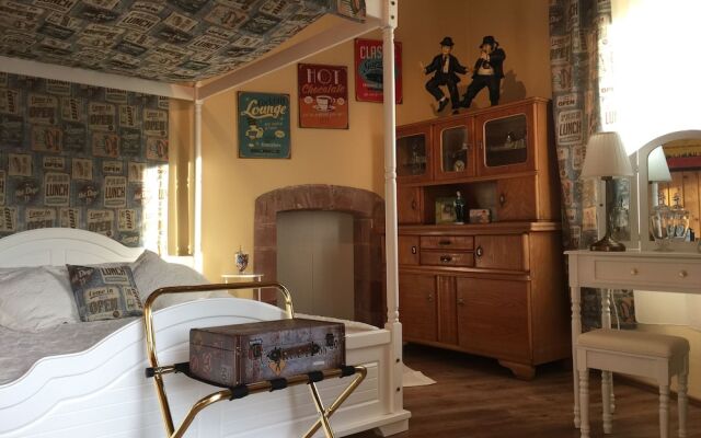 Bed & Breakfast Castle Hollywood