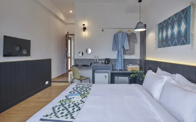 Poshtel VNS