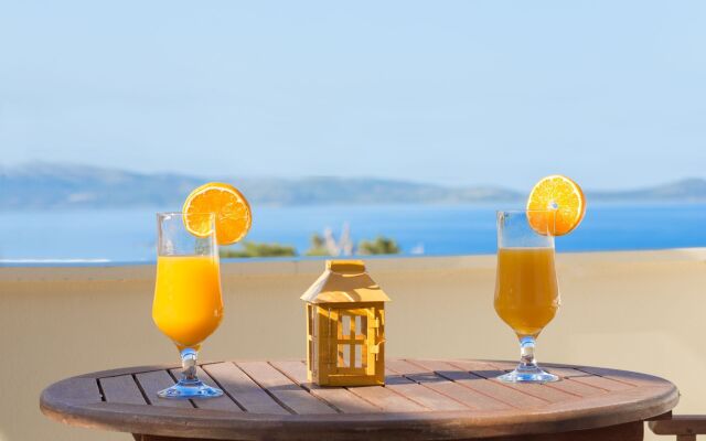 Malvasia Corner Studios