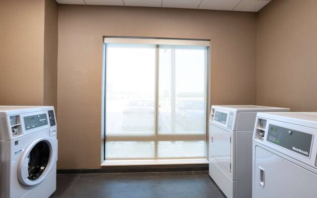 Courtyard by Marriott Dallas Grand Prairie