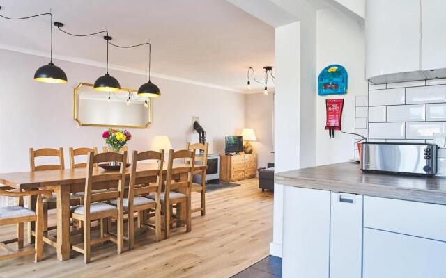 Beautiful, Spacious 4-bed House in Brixham