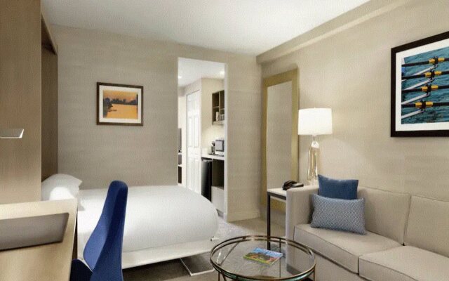 DoubleTree Suites by Hilton Hotel Boston - Cambridge