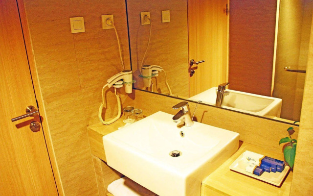 ZEN Rooms Djunjunan Pasteur