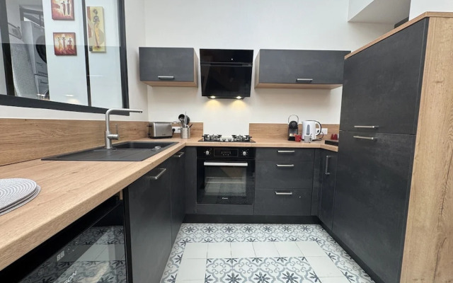 Home in Le Mans Near 24 Hours Circuit