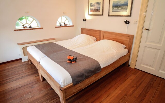 Lovely Holiday Home in Texel near Sea