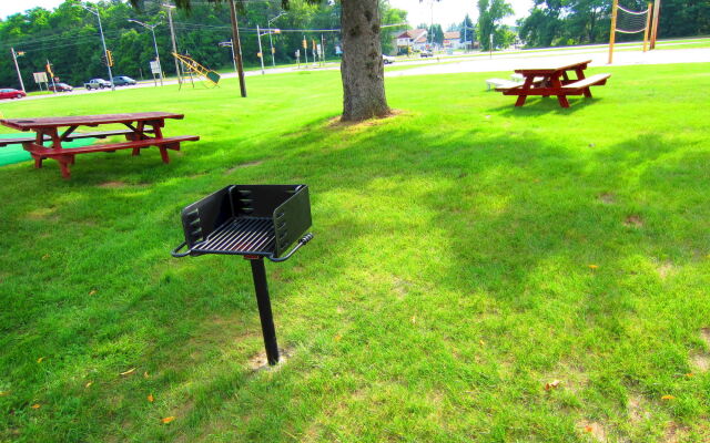 All Star Inn & Suites