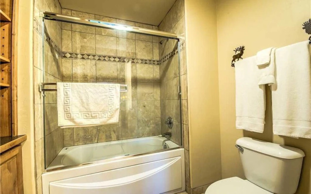 3105 Champagne Lodge,Trappeurs