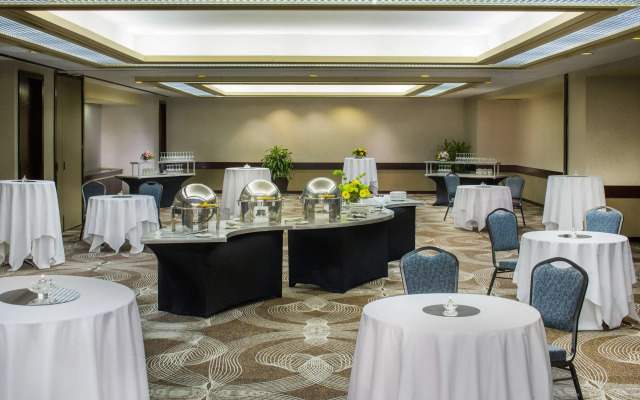 Hyatt Regency Buffalo / Hotel and Conference Center