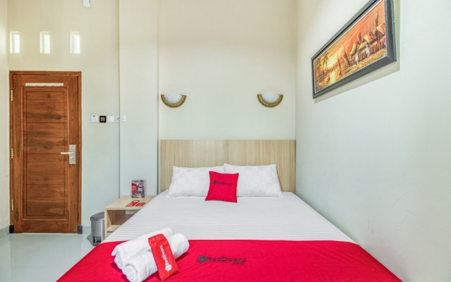 Wini Backpacker Hostel by RedDoorz – Guest Rooms – Yogyakarta
