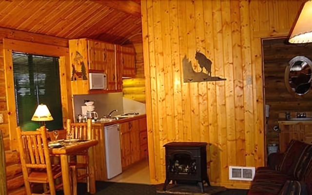 Somer's Bay Log Cabin lodging