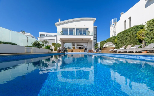 Lombardi Seafront Villa