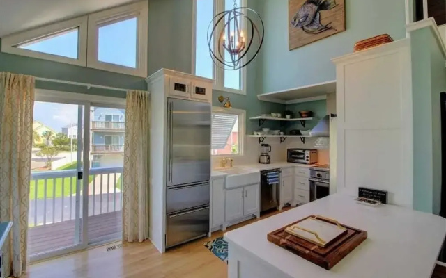 Linger Longer 3 Bedroom Home by RedAwning