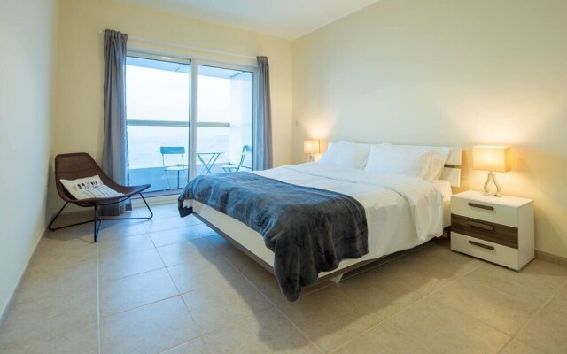 Light & Contemporary 1BR in Marina - Sea Views!