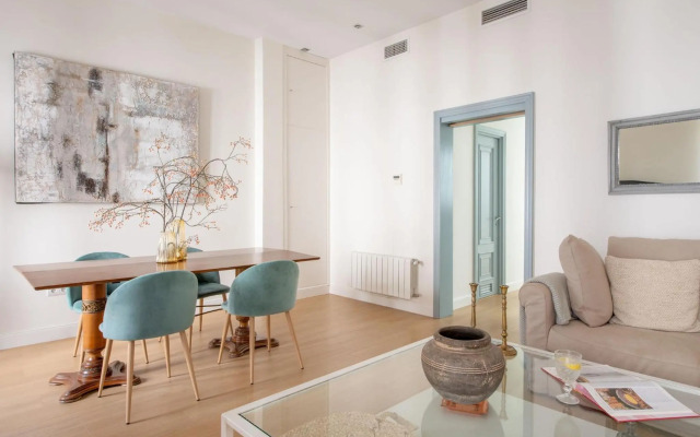 Plaza Nueva 2 Bedrooms & 2 Bathrooms