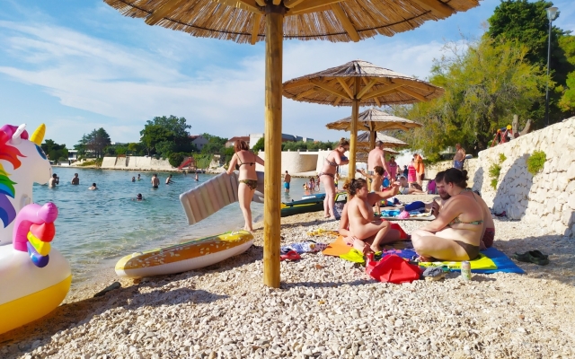 Room Aleksandra - 10 m from sea: R7 Bibinje, Zadar riviera