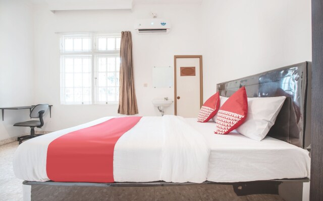 Super OYO 332 Residence G17 Kemang