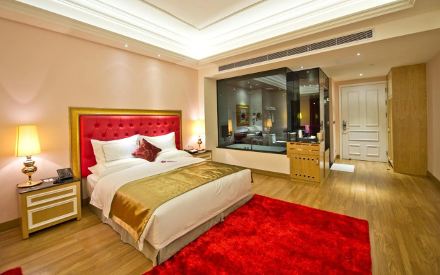 The Royal Pinnacle Hotel