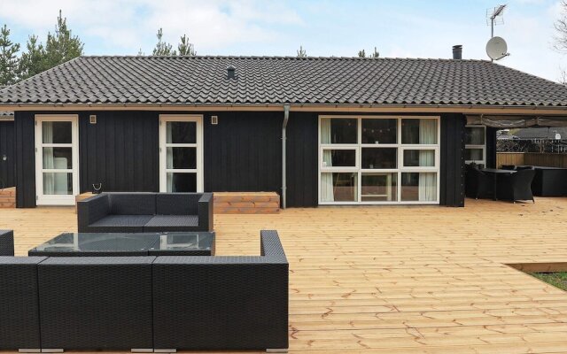 9 Person Holiday Home in Albaek