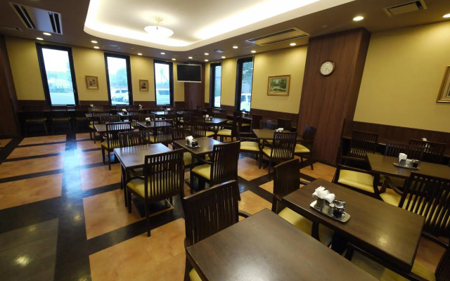 Hotel Route-Inn Ota Minami - Route 407