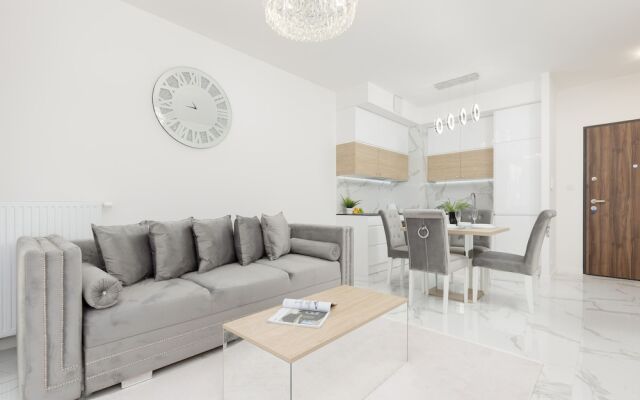 Wilanów Balcony & Parking by Renters