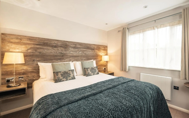 The Waterfront Hotel Spa & Golf