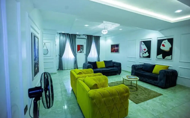 Inviting 2-bed Apartment in Lagos