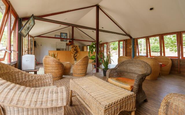 RedDoorz Syariah @ Sumur Tiga Beach Sabang