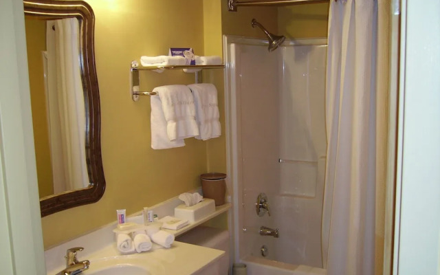 Holiday Inn Express Dryden