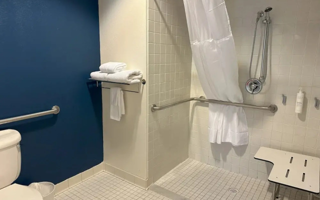 Baymont Inn And Suites Grand Rapids