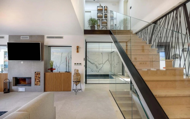 Villa Lucy Cherry CFH