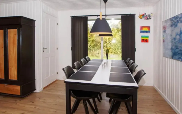 Enticing Holiday Home in Hemmet near Sea