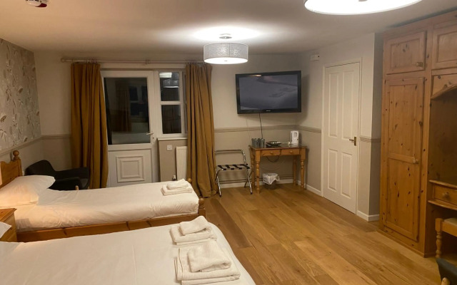 The Bullshead, Arthingworth House B&B
