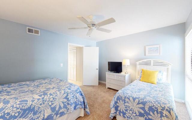 213 Turnberry Village