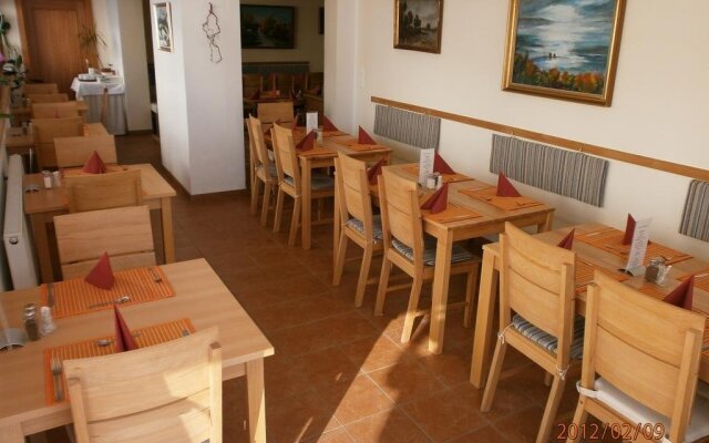 Pension Almstern
