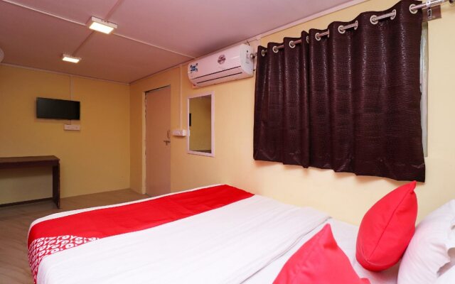 People's Castle By OYO Rooms