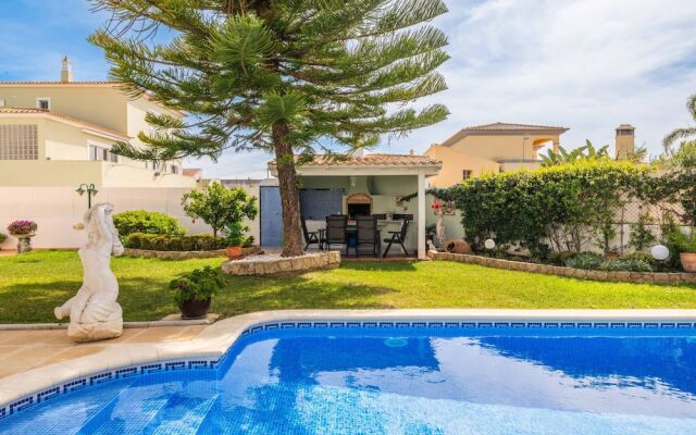 Villa Glamour by Portucasa