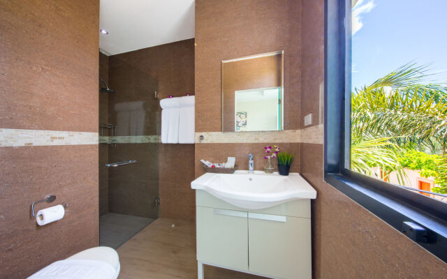 PARADISE Pool Villa Pattaya in Tropicana Village