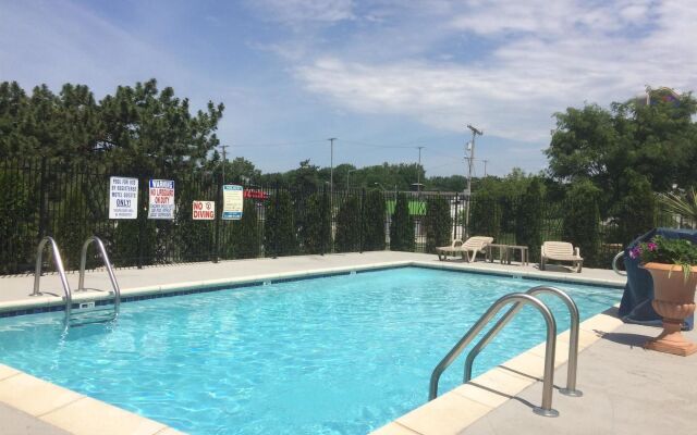 SureStay by Best Western Kansas City Country Inn North